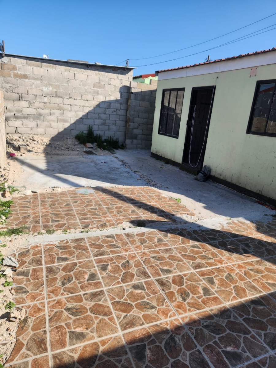 2 Bedroom Property for Sale in Delft Western Cape